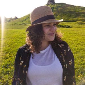 Meet your Posher, Laura